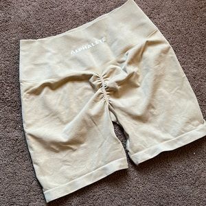 Alphalete amplify shorts 4.5”